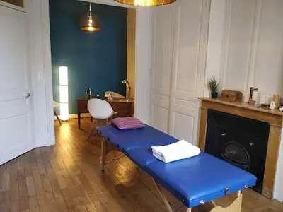 Dr Jordan Vezian - Acupuncture, Massage du Ventre & Médecine Chinoise - Aix-les-bains