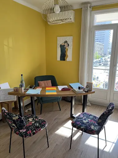 Céline Aalmoes Sophro-relaxologue Praticien Pnl