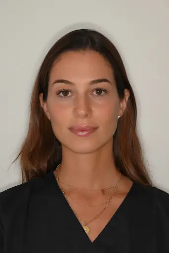 Dr Julia Simon