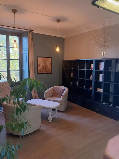 Inard Jessie, Soin Energétique Reiki, Massage sur Chaise Ergonomique et Gestion des Emotions