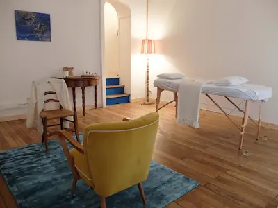 Orane Dumas * Réflexologie Plantaire, Magnétisme Humaniste, Massage Intuitif *