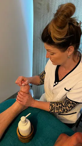 Delphine Minart.cabinet de Sophrologie-réflexologie-massages Bien-être Del’réflexo