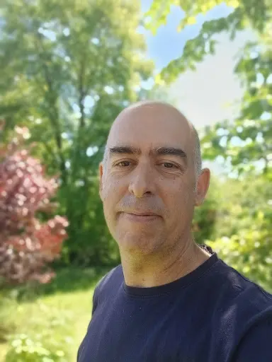 Hugo Loubat Hypnose Éricksonienne Massage Shiatsu Magnétiseur Énergéticienauch Saramon