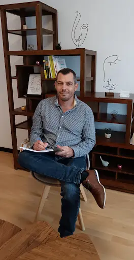 Nicolas Rollauer Thérapeute de Couple et Thérapeute Familial
