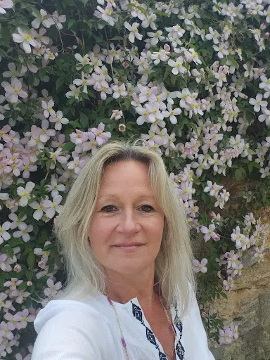 Sandrine Besnard - Thérapeute Certifiée Praticienne en Emdr-dsa, Hypnose
