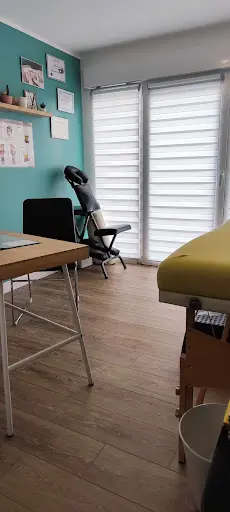 Morine Clay Réflexologie Plantaire / Gestion du Stress, Émotions, Burn-out, Migraines / Détente / Massage Crânien