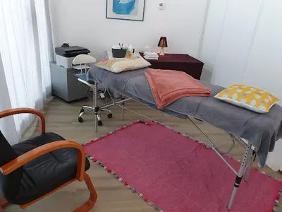 Karine Landais Hypnose/ Réflexologie/socio-esthetique