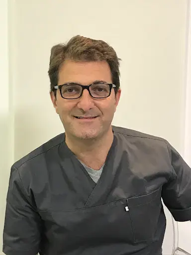 Dr Mike Lahmi - Orthodontiste Spécialiste Enfants et Adultes - Gouttières Transparentes - Certifié Diamond Ii Invisalign