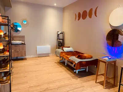 Qi Cleansing - Reiki - Kundalini, Rayons de Lune - Margot Pouilly