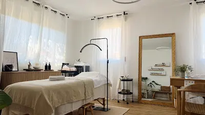 Audrey Erre le Cabinet Bien-être & Beauté : Sophrologue & Thérapeute en Drainage Lymphatique Renata França Perpignan