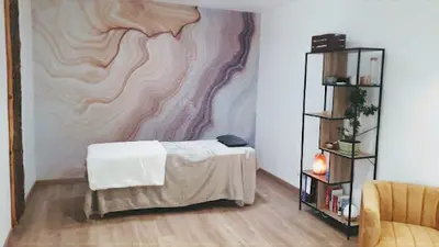 Mr Zehe William: Cabinet d'Accompagnement Explore & Vous : Hypnose Ericksonienne et Soins Énergétiques Reiki