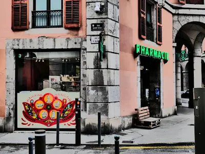 Pharmacie des Portiques