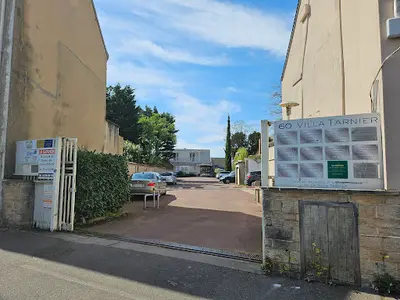 C.réflexologie