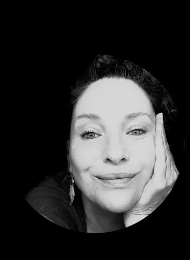 Sandrine Nirelli Hypnothérapeute & Préparatrice Mentale
