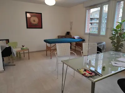Estelle Viguier - Kinésiologue - Formatrice en Décodage Intuitif et Experte de la Transformation - Coach Professionnelle