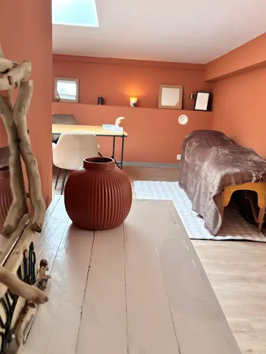 Angélique Bourges Naturopathe Reflexologue Chi Nei Tsang