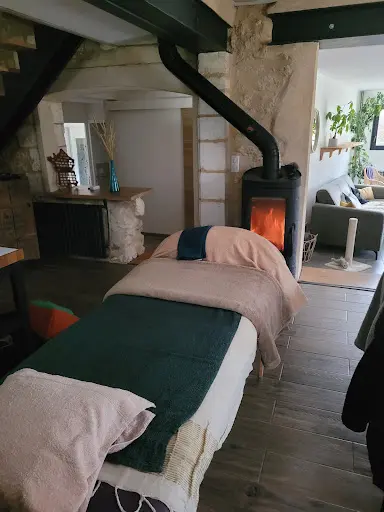 Laura Bottineau - Massage Bien-être & Doula - À Domicile - Périgueux et Alentours