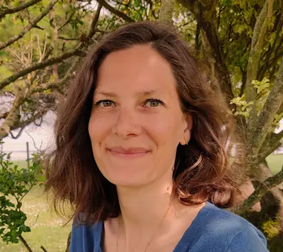 Julie Courard - Doula, Massage et Rebozo