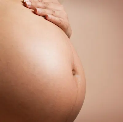 Doulalove - Claire R. (naissance - Massage - Rebozo - Allaitement - Grossesse - Post-partum)