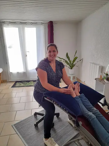 Léa, le Bien-être de la Tête aux Pieds