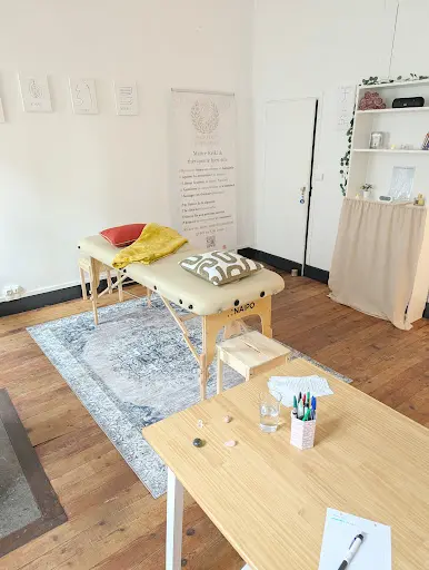 Aurore Harmonie (hypnose, Reiki et Réflexologie Auriculaire au Laser Froid)