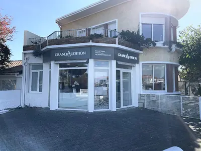 Grandaudition la Hume Gujan-mestras