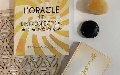 Amandine Petit - Coach de Vie, Energéticienne et Cartomancienne - l'Ora Jaune
