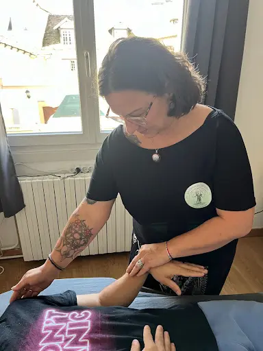 Delfkinesio - Delphine Aichelbaum -kinésiologue