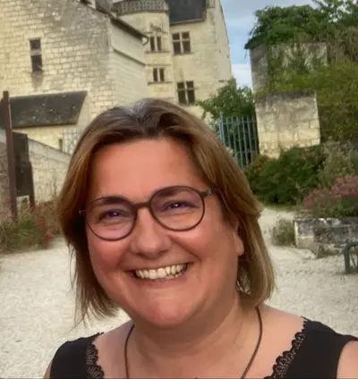 Stéphanie Carré Art-thérapeute Pluri-expressionnelle