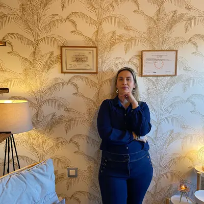 Aurélie Cros Sophrologue Prénatale, Douleurs Chroniques, Acouphènes, Émotions et Confiance en Soi.