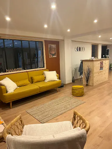 Anaïs Akrous Maître Reiki / Thérapeute Libération des Traumas