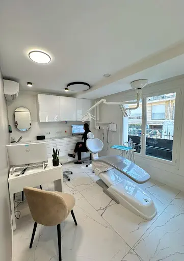 Dr Samama Spécialiste Orthodontiste le Vésinet Pecq Chatou Occlusodontie Pédodontie Gouttières Invisalign Apnées du Sommeil