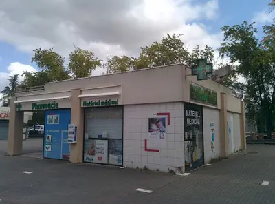Grande Pharmacie des Clayes