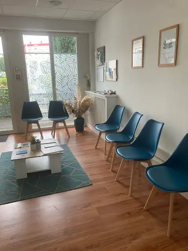 Eva Houdebine- Hypnose Thérapeutique et Médicale - Lourdes