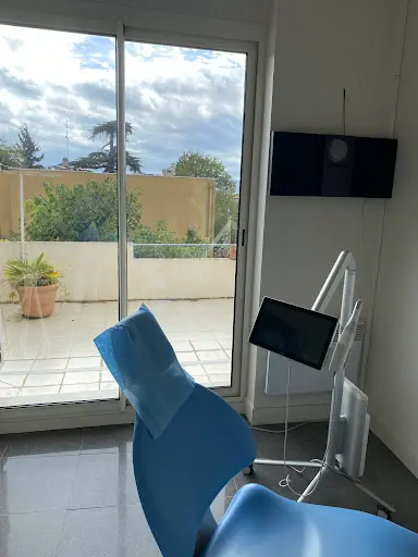 Dr Assante Magali
