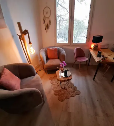 Annelyse Madgziak - Hypnose Ericksonienne (thérapeutique) et Hypnose Spirituelle -
