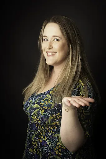 Stéphanie Touchet - Kinésiologie - Massage Sonore aux Bols Tibétains - Massage Connexion - Ateliers