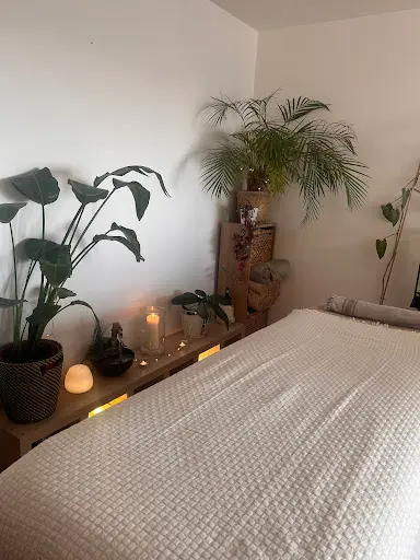 Léopoldine Joswiak - Thérapeute - Hypnothérapeute - Massage Énergétique