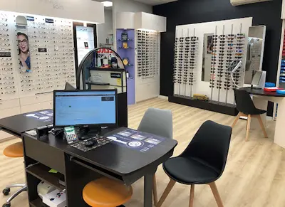 Opticien Montaigu-vendée - Optic 2000 - Rue de l'Amiral Duchauffault
