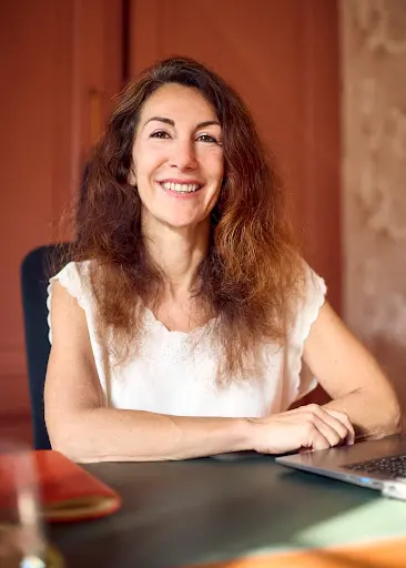 Ambre Cazaudehore - Centre Devas - Hypnothérapeute À Montauban - Hypnose - Pnl- Kinésiologie - Coaching - Quantique