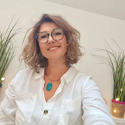 Cindy Lelong Sophrologue & Maître Praticienne en Hypnose, Praticienne Pnl