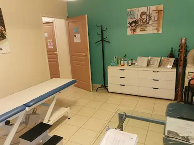 Hypnotherapeute, Praticienne en Nathuropatie et Therapie Access, Conseillére en Fleurs de Bachs Mme Dayde Saget Fabienne