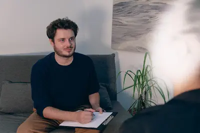 Hypnose À Domicile - Nimes - Quentin Ligné