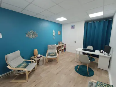 Jessica Serre - Hypnolya - Hypnose - Emdr Ac - Pnl - Sexothérapie - Tabac - Poids