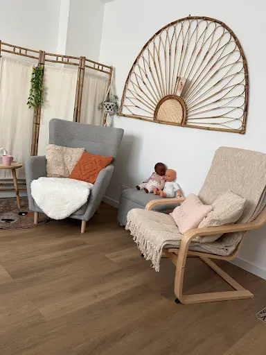 Clara Tillaut - Consultante en Lactation Orgeval | Puéricultrice 78 | Thalasso Bain Bebe 78 | Cabinet Premier Sens