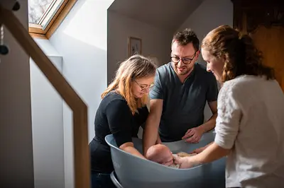 Sophie Combier - Doula - Accompagnante Périnatale - Bain Bébé - Hypnose Grossesse - Chant Prénatal - Rebozo