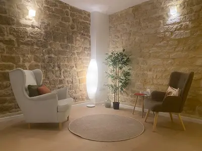Adélaïde Durand - Hypnose, Constellations Familiales & Emdr - Paris 10 & en Ligne