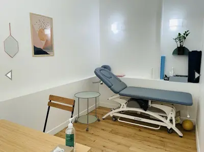 Dr Adnan Moulay - Acupuncture & Reboutement