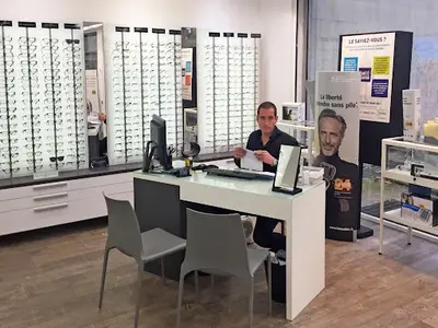 Acoustic Center - Audioprothésiste et Opticien Paris