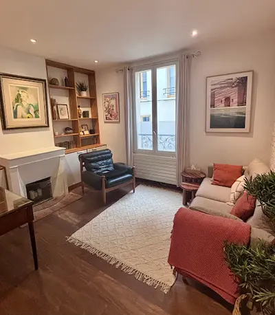 Lola Joly- Hypnose Humaniste Paris 75013 | Gestion du Stress et des Émotions, Confiance en Soi